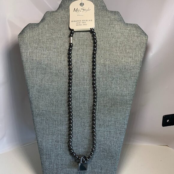 My Style 18" Magnetic Hematite Necklace with Lock Charm. Lead/Nickel Free. - Picture 1 of 3